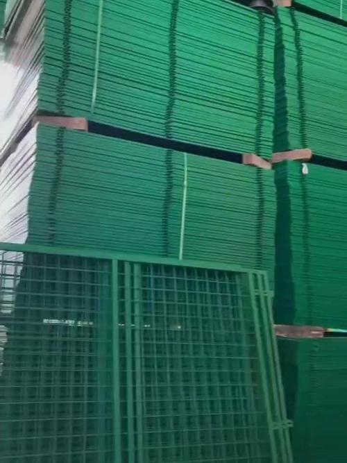 焊接网与铝合金仓库隔离栏的选择策略