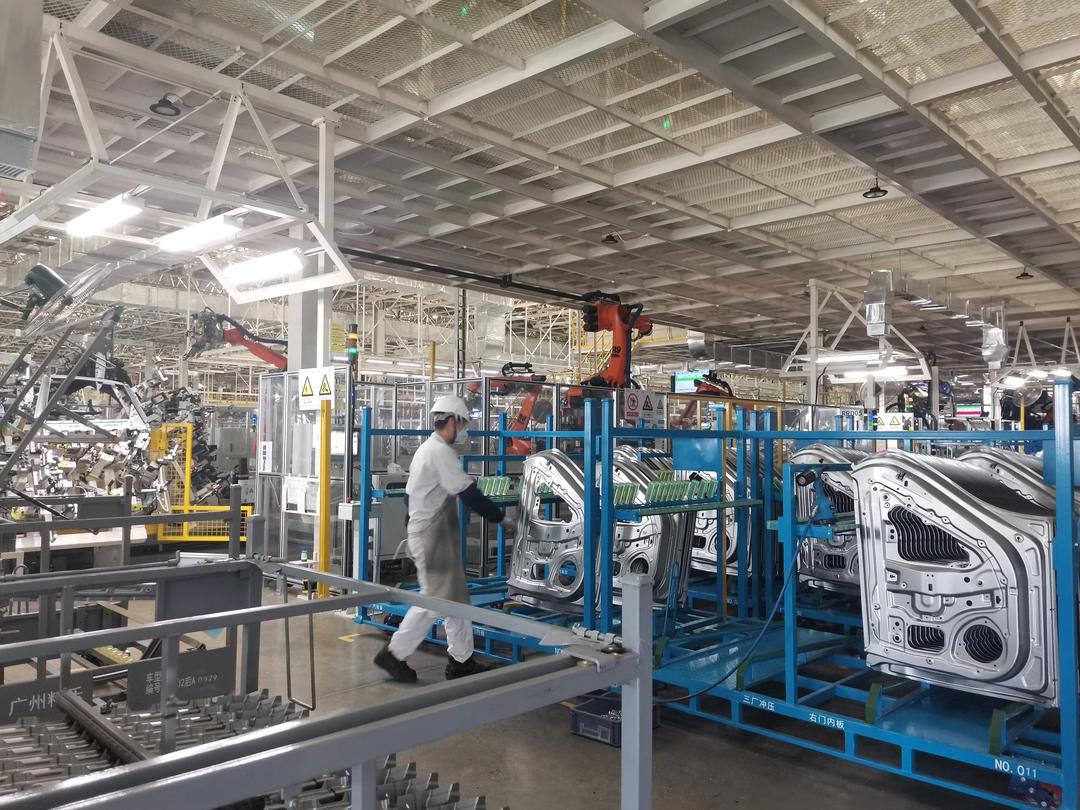 车间抗冲击与仓库耐磨防护网的选型与安装