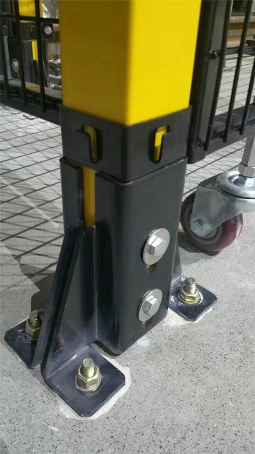 铝合金车间隔离网：现代工业的优选
