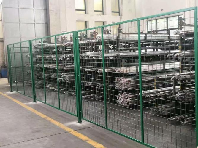 防坠落、防碰撞：车间防护网标准及使用场景