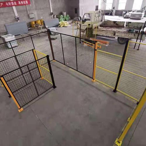 机器小型与大型防护栏：针对不同设备的安全保障